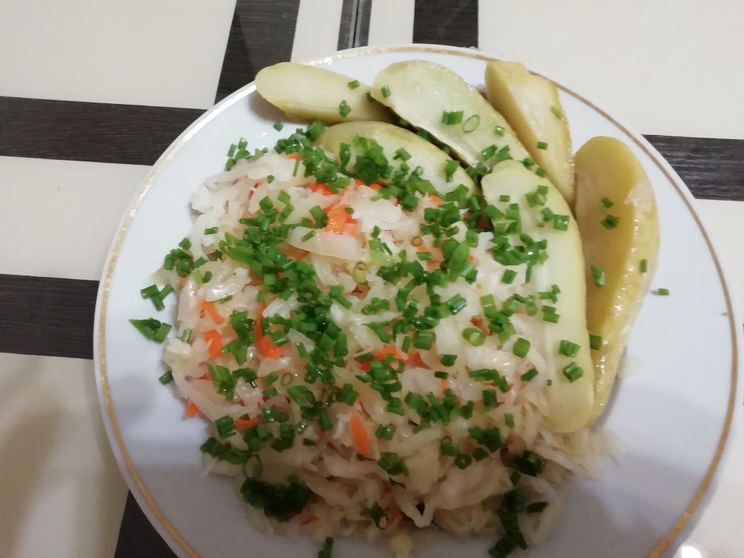 Квашеная капуста с чайотом
