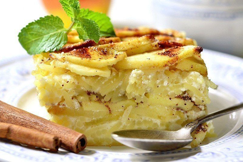 Овсяно-творожная запеканка с яблоками