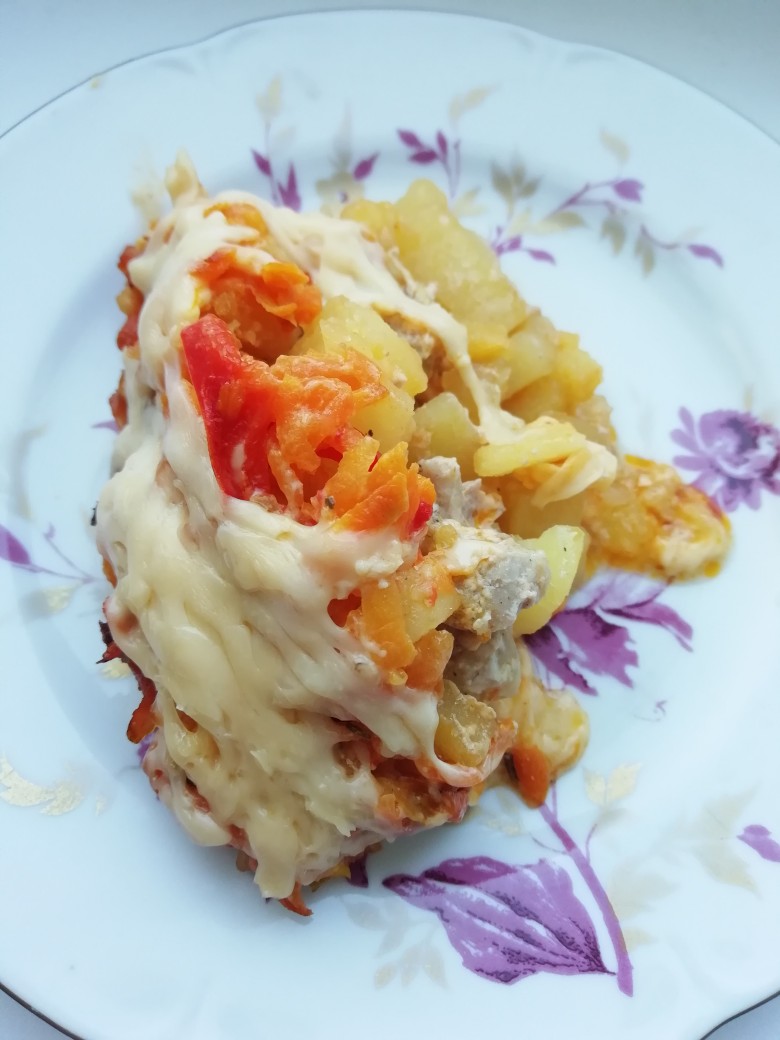 Говядина с картошкой в горшочках в духовке - рецепт с фото пошагово