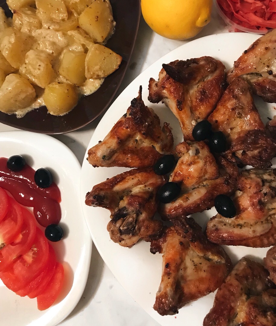 Куриные крылышки на решётке в духовке
