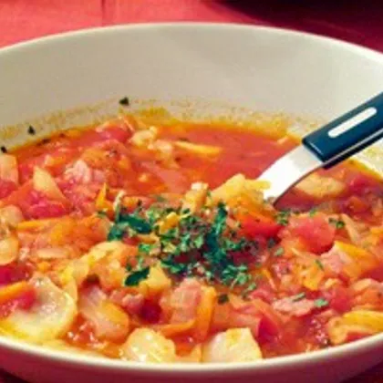 Томатный суп с капустой