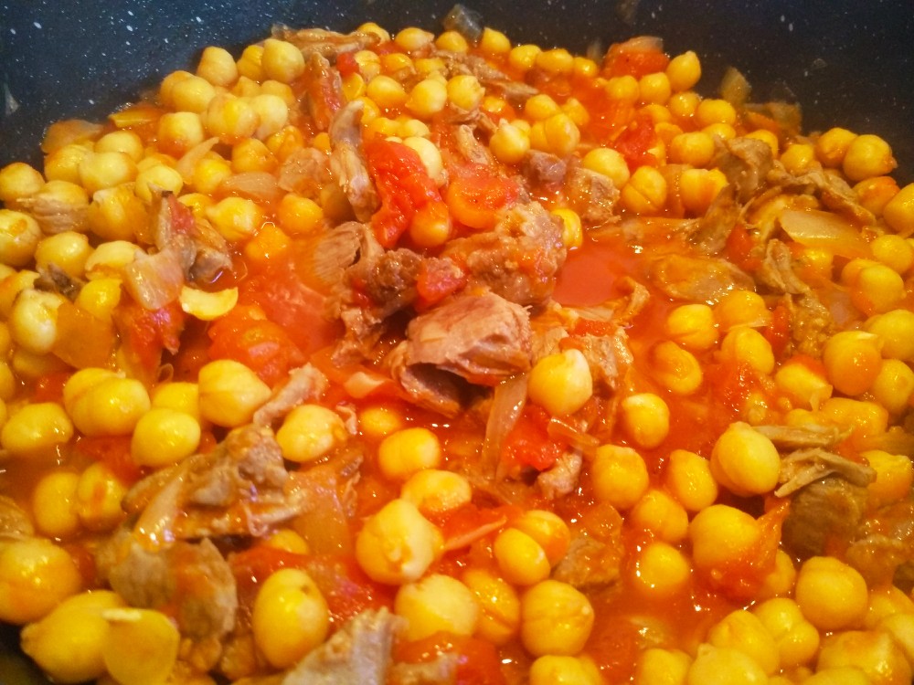 Нут с мясом