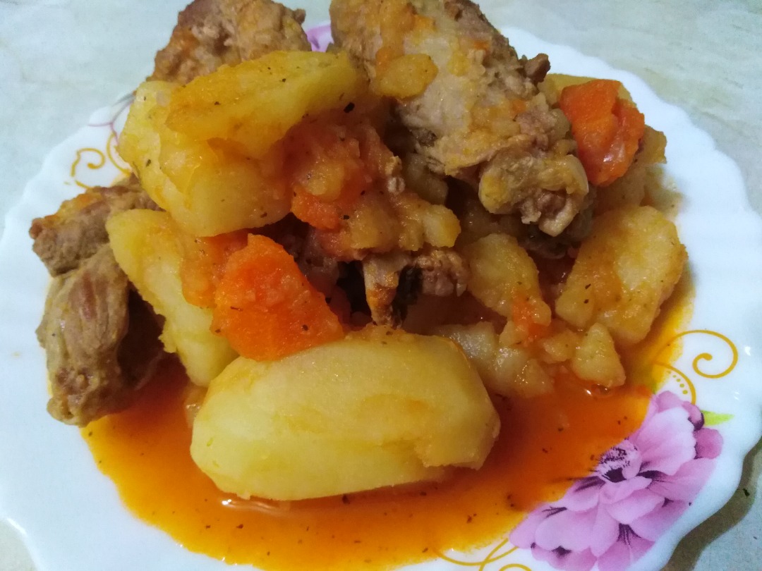 Картошка со свиными ребрышками