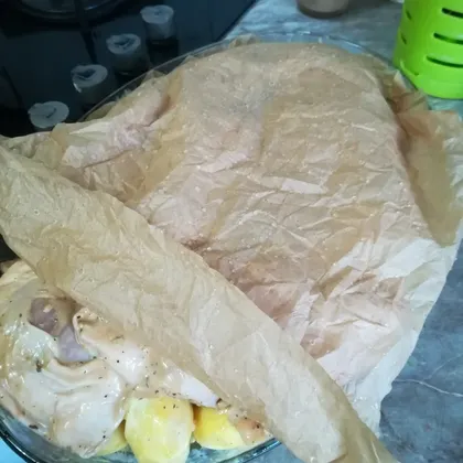 Бедра куриные с картофелем, запечённые в духовке