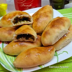 Пирожки с начинкой из щавеля в духовке