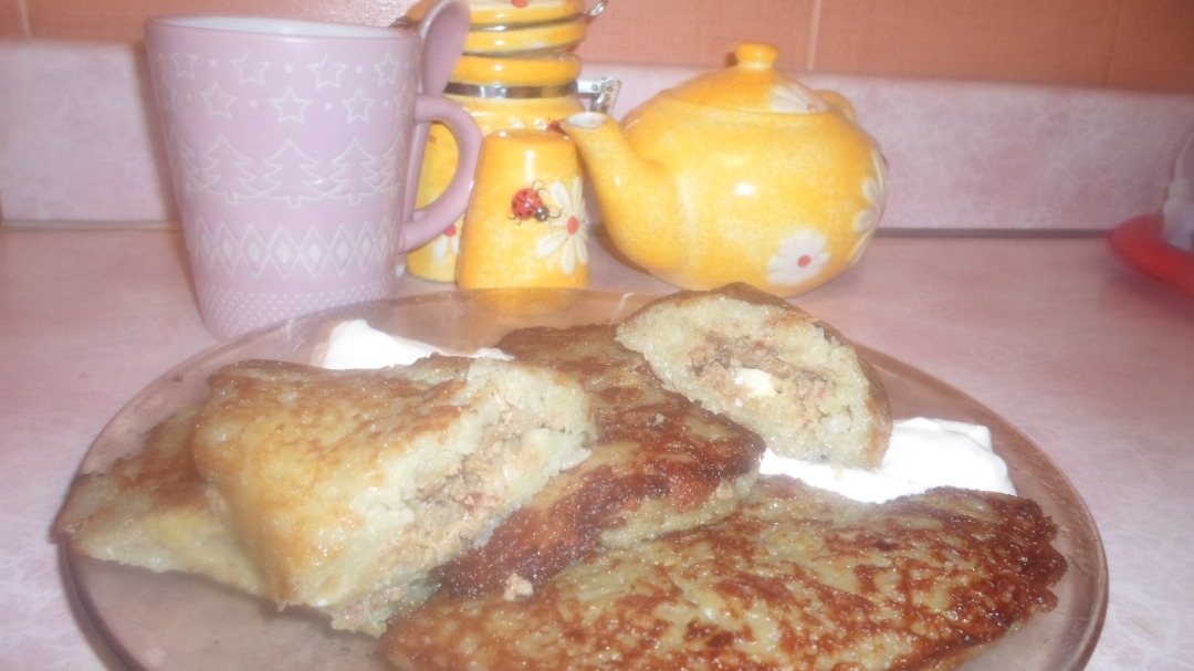 Картофельные блины с мясной начинкой.(Белоруссия)