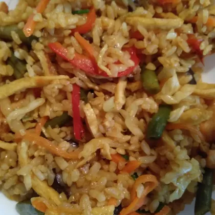 Пан-азиатский рис с поросенком