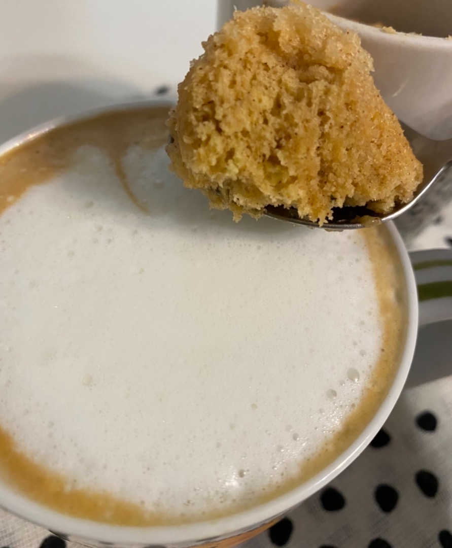 Морковный кекс с корицей в кружке за две минуты