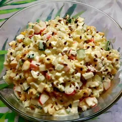 Крабовый салат с яблоком 