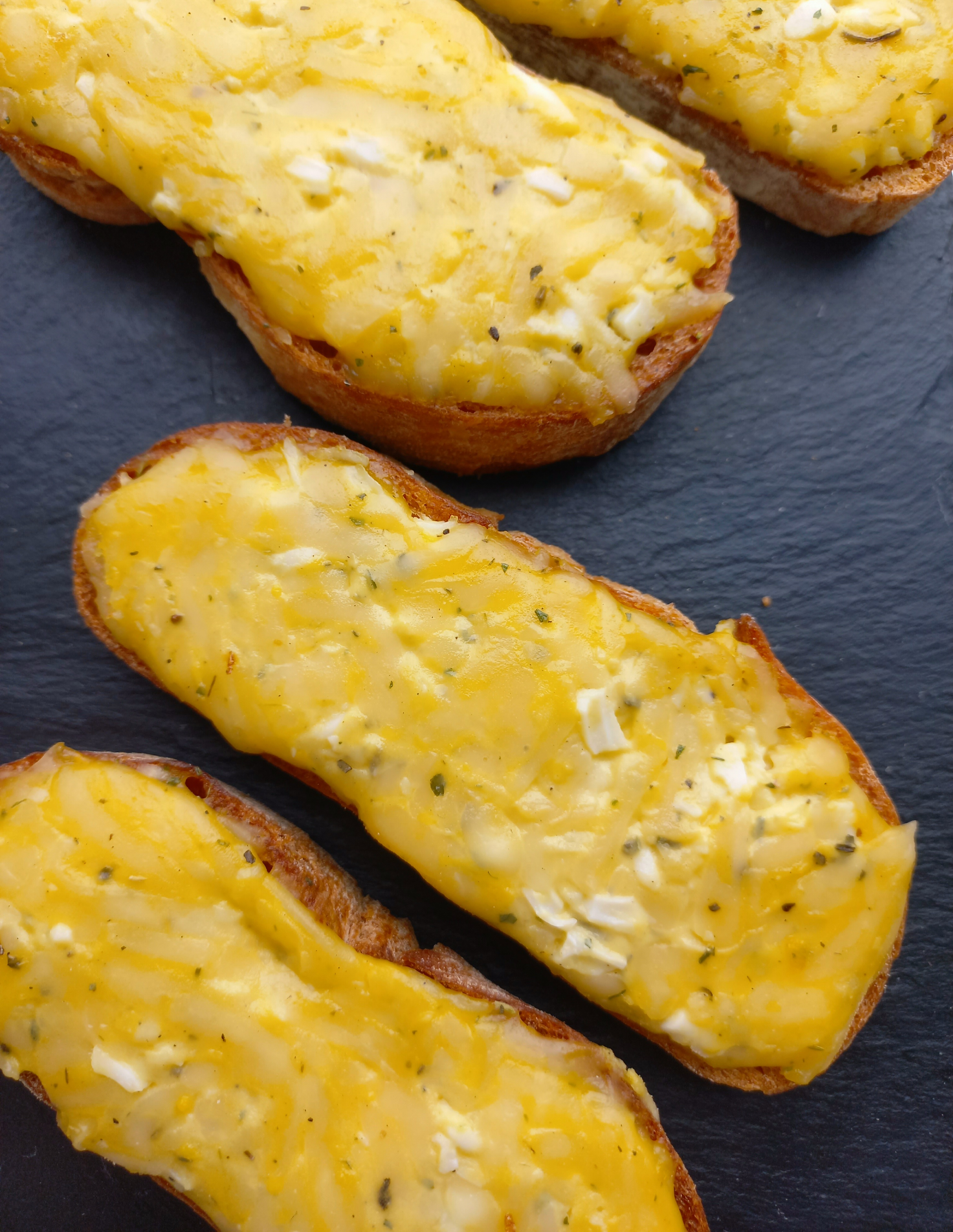 Горячие бутерброды с сыром