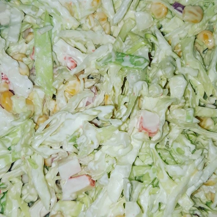 Диетический салат с крабовыми палочками (ПП)