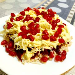 Салат с курицей и гранатом🍒