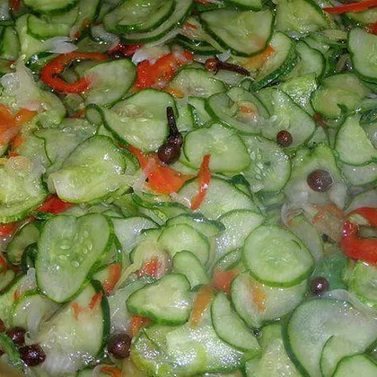 Салат из огурцов