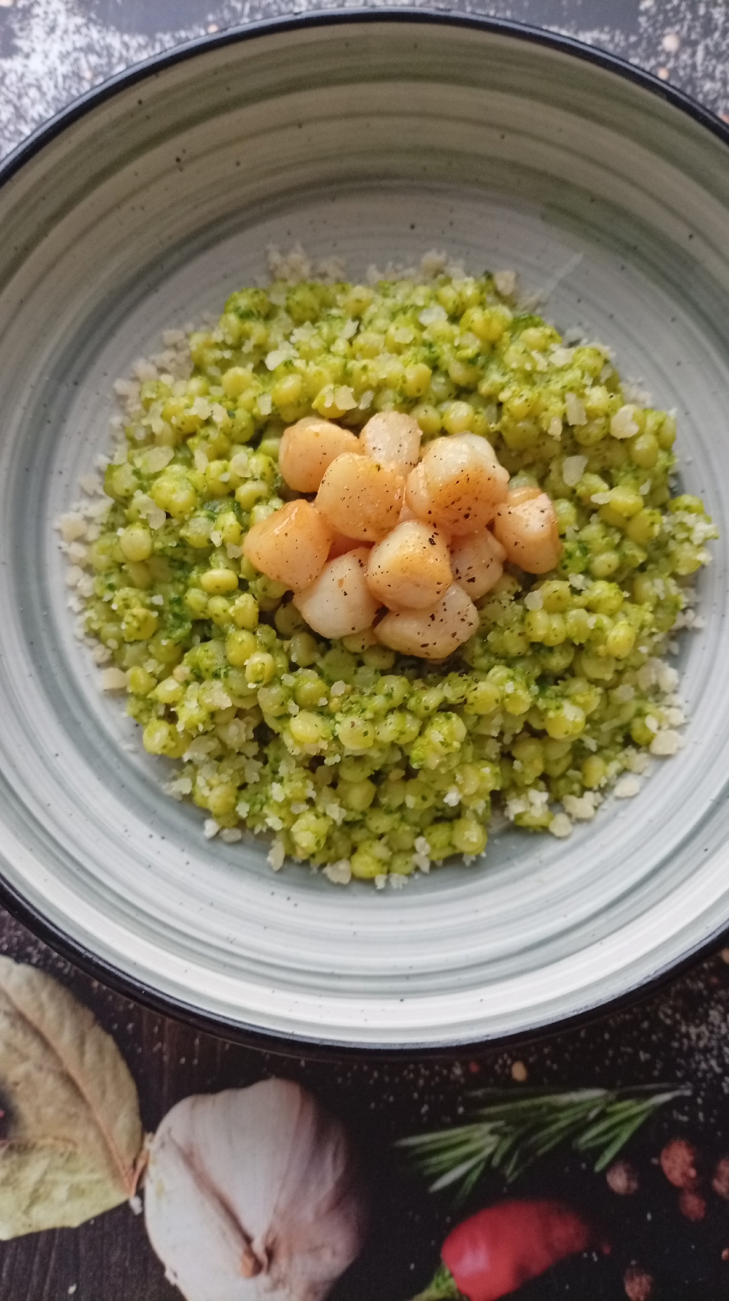 Зелёный птитим с гребешками