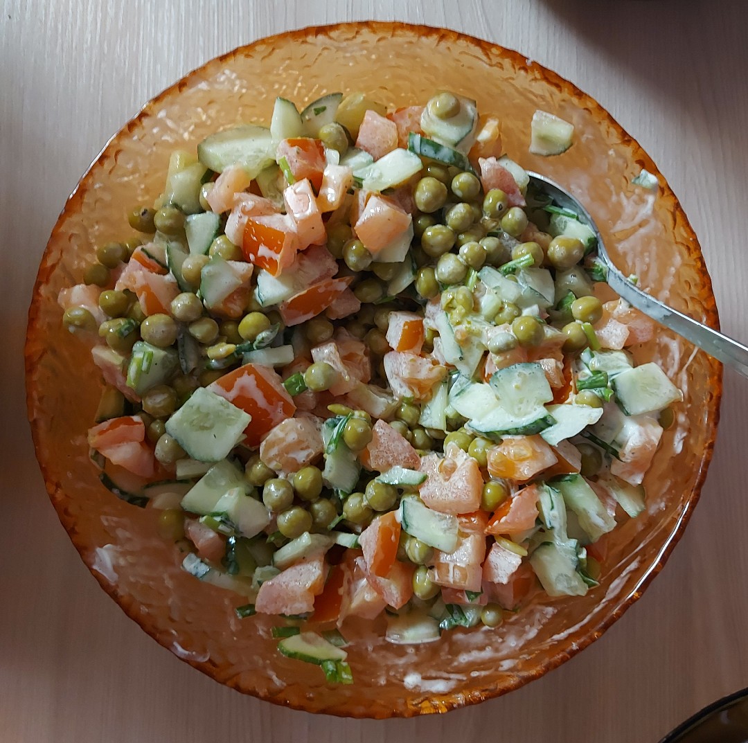 Консервированный овощной салат