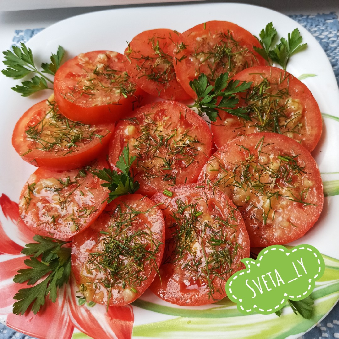Быстрые маринованные помидоры с чесноком за 30 мин