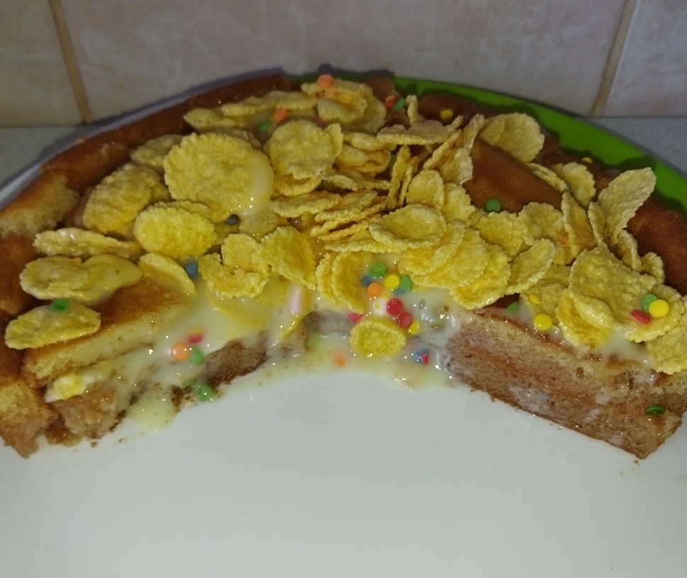 Торт бисквитно-желейный без выпечки