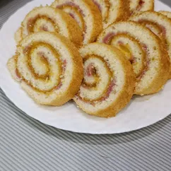 Бисквитный рулет с апельсиновым курдом