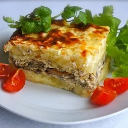 Картофельная запеканка в мультиварке