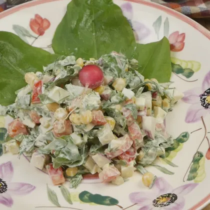 Быстрый летний салат с редисом и щавелём. Море витаминов