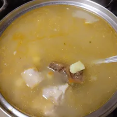 Гороховый суп с копченостями 