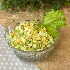 Салат с пекинской капустой и кукурузой