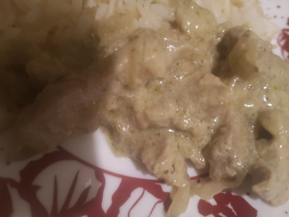 Свинина с грибами и соусом песто