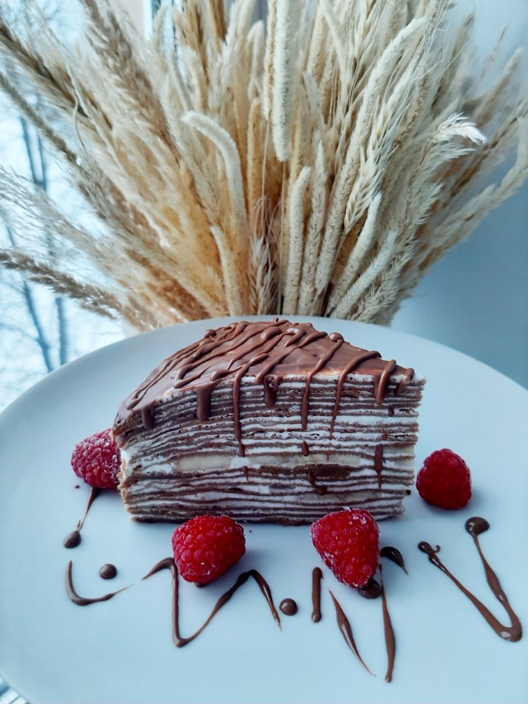 Нежный блинный торт с шоколадом
