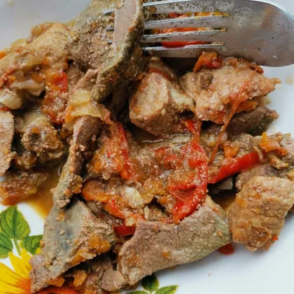 Тушеная печень с мясом