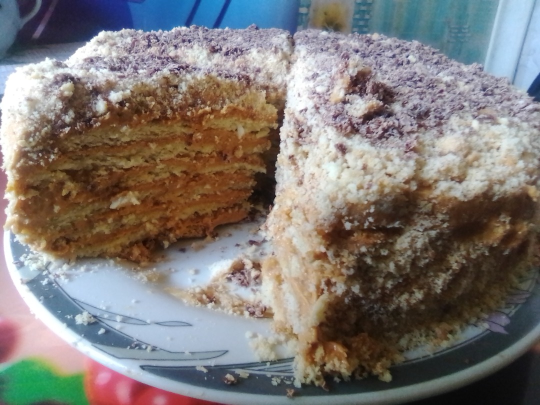Торт с творогом и желе без выпечки из печенья