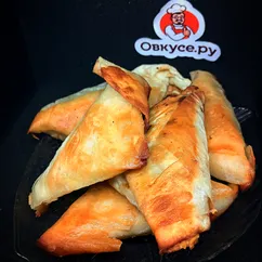 Хрустящие треугольники с грибами и сыром