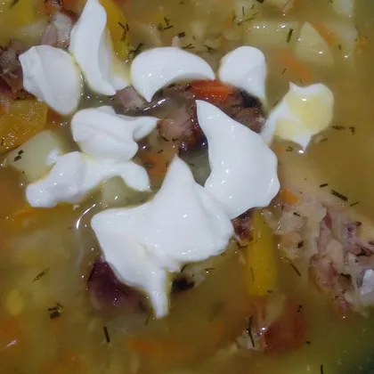 Суп из чечевицы с копчёными рёбрами и домашней курицей