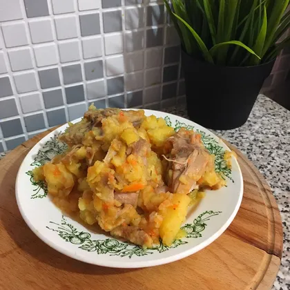 Тушенный картофель с курицей 🥔🍗