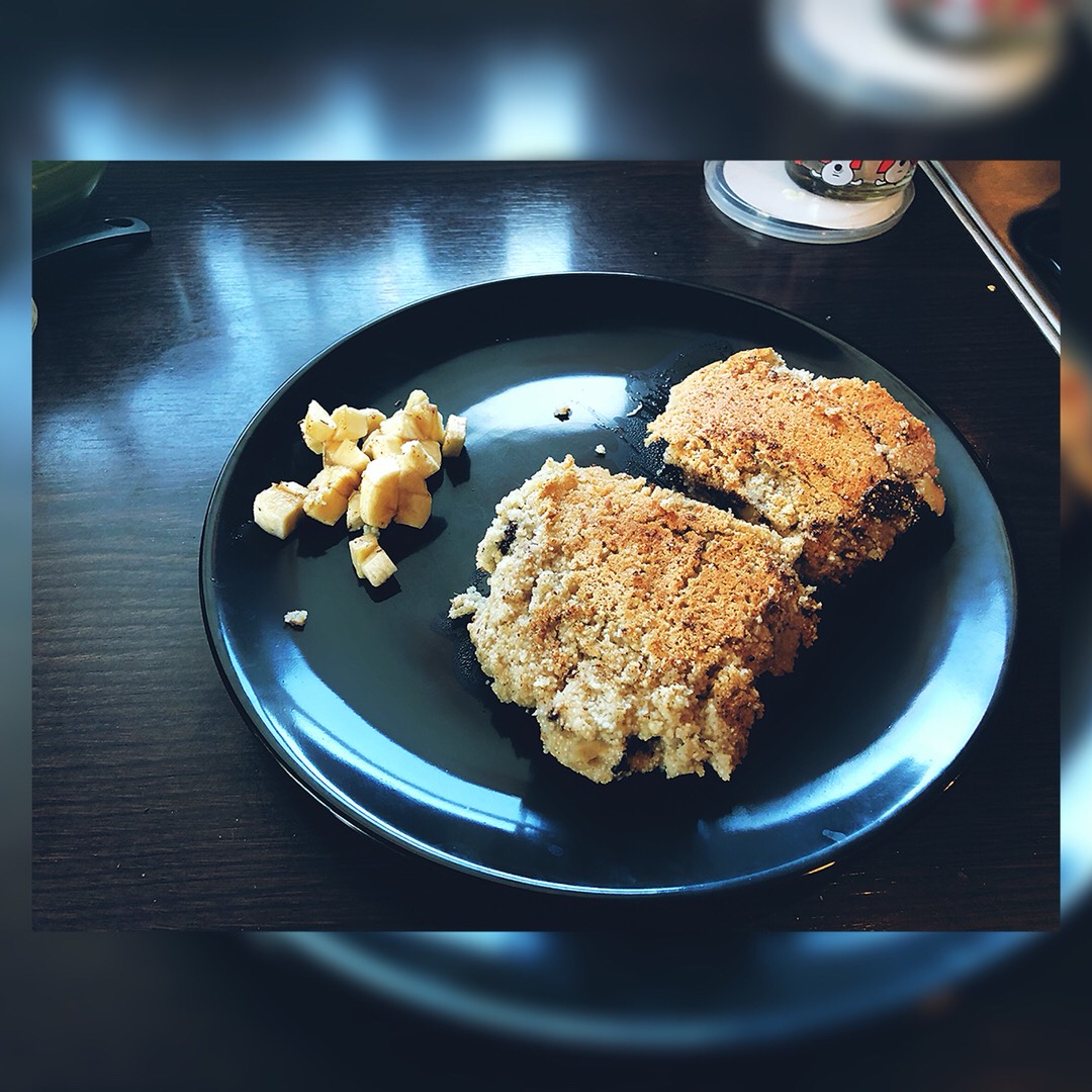 Жаренная каша с бананом и шоколадом