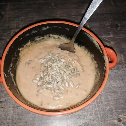 Гороховый крем суп с копченостями и семечками