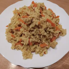 Плов из ризони (орзо) с соевым мясом 