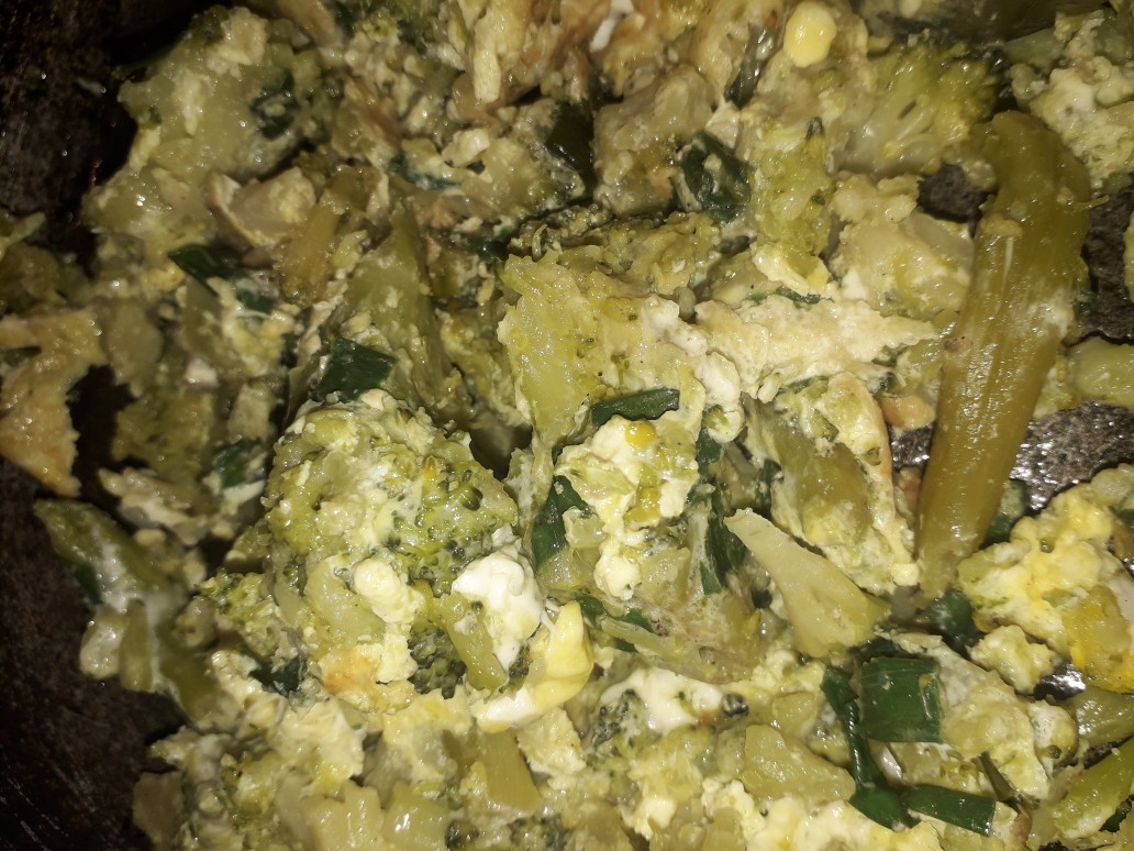 Брокколи с яйцом