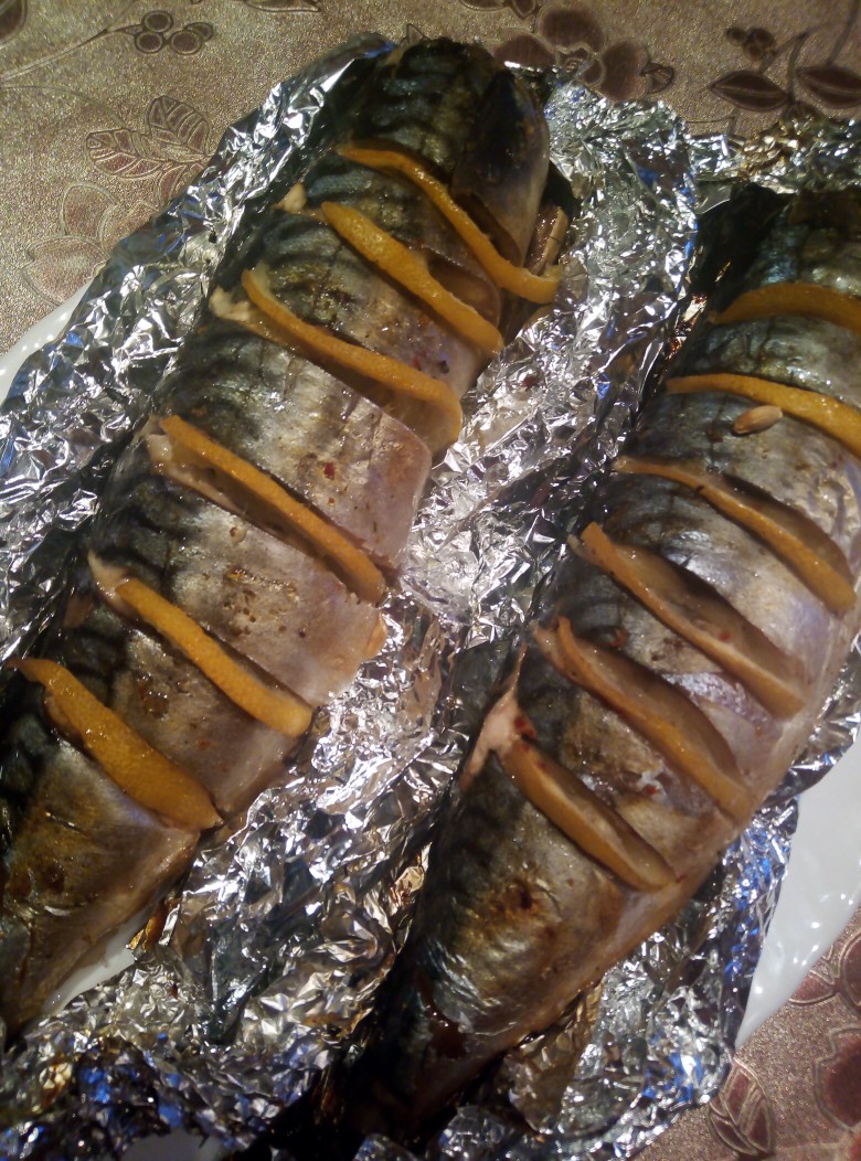 Сочная скумбрия с лимоном