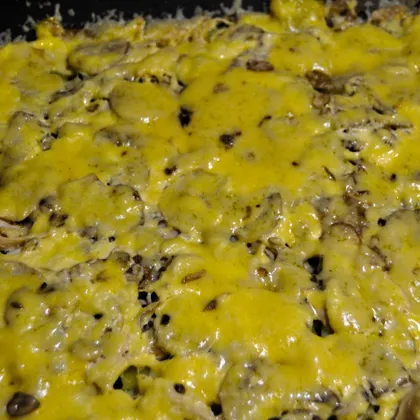 Картофель запеченный с курицей грибами и сыром. Вкусный ужин
