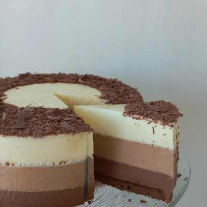 Муссовый торт “Три шоколада” на новогодний стол 2026