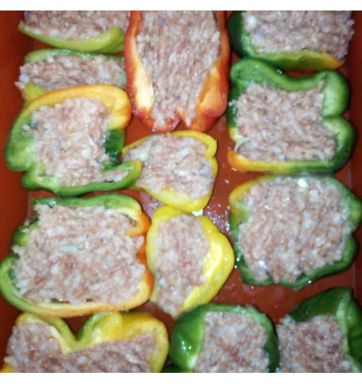 Перец,фаршированный мясом и рисом