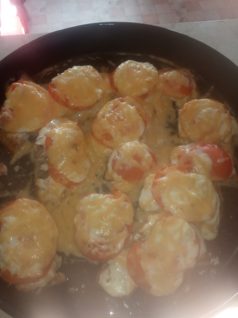 Рыба с помидорами и сыром в духовке