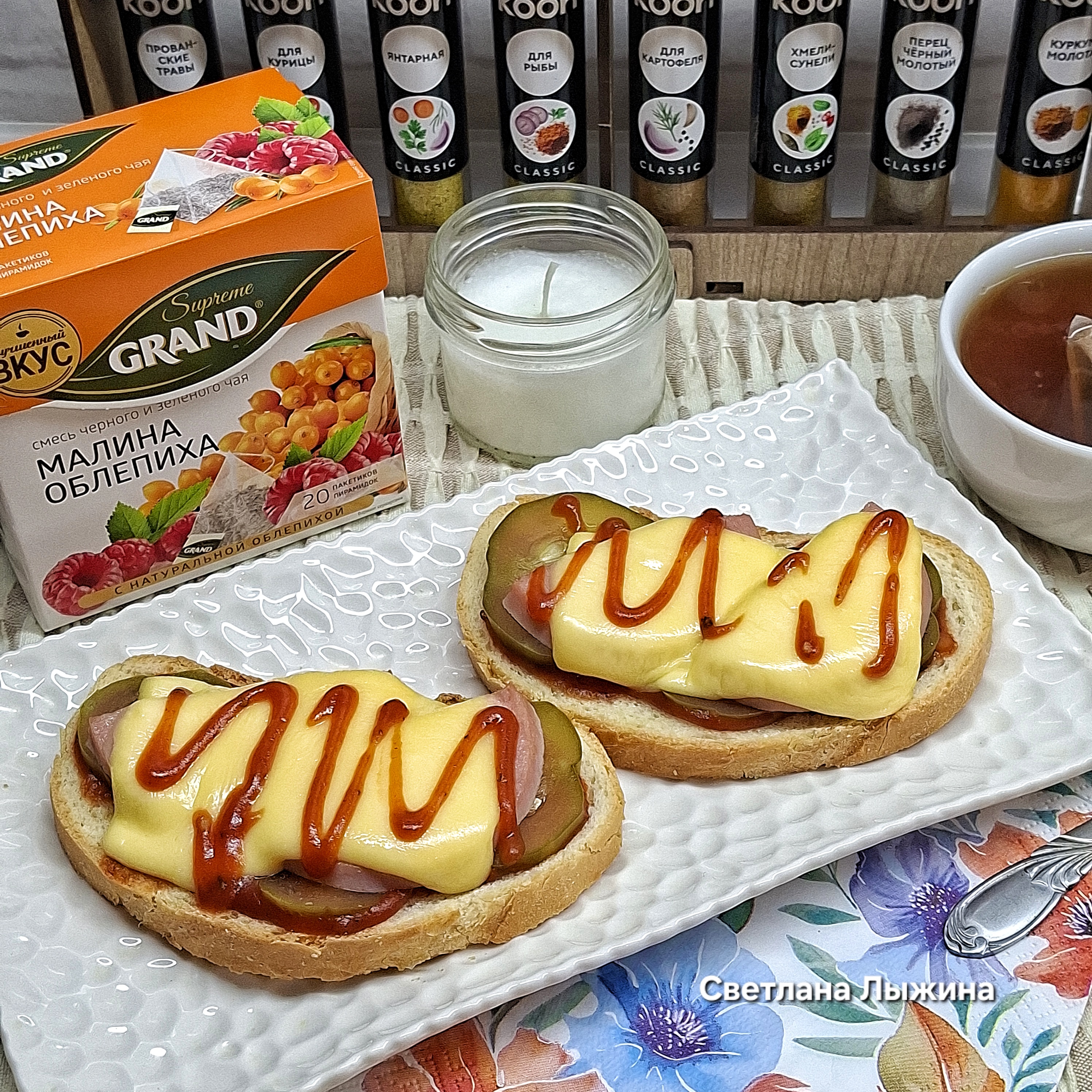 Горячие бутерброды с ветчиной в духовке