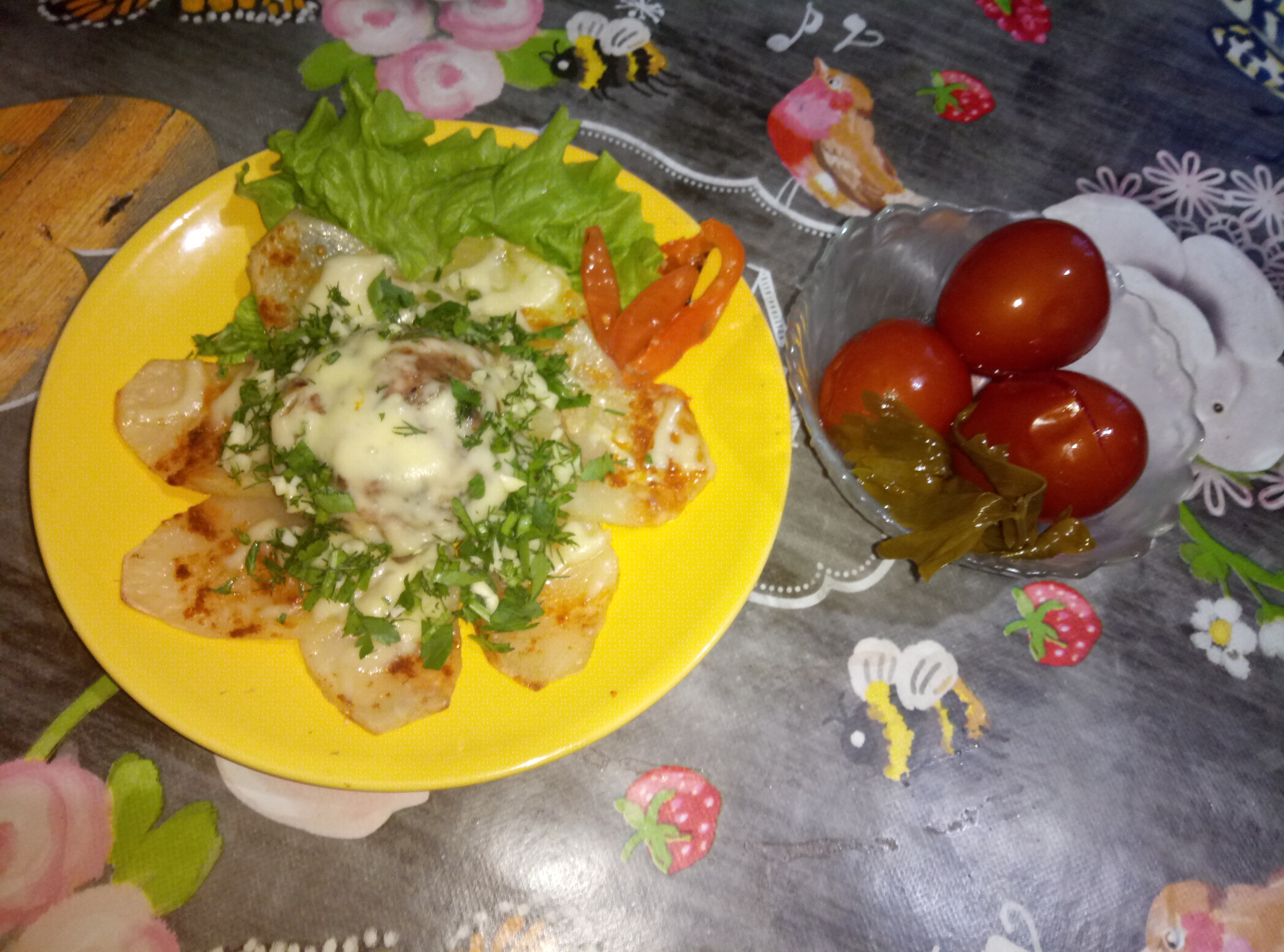 Салат Ромашка с курицей и яйцом – рецепт с фото