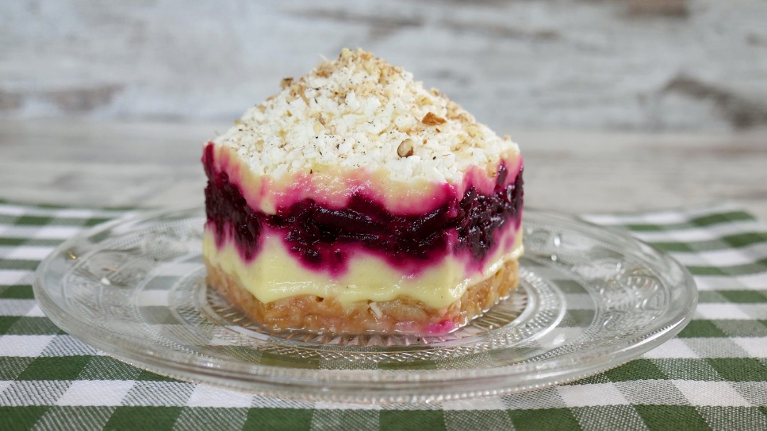 Свекольный салатик и необычный соус к нему