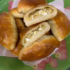 Пирожки печёные с квашеной капустой и яйцом