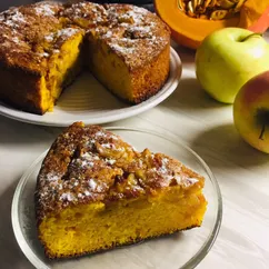 Пирог 🥧 с тыквой 🎃 и карамелизированными яблоками🍎