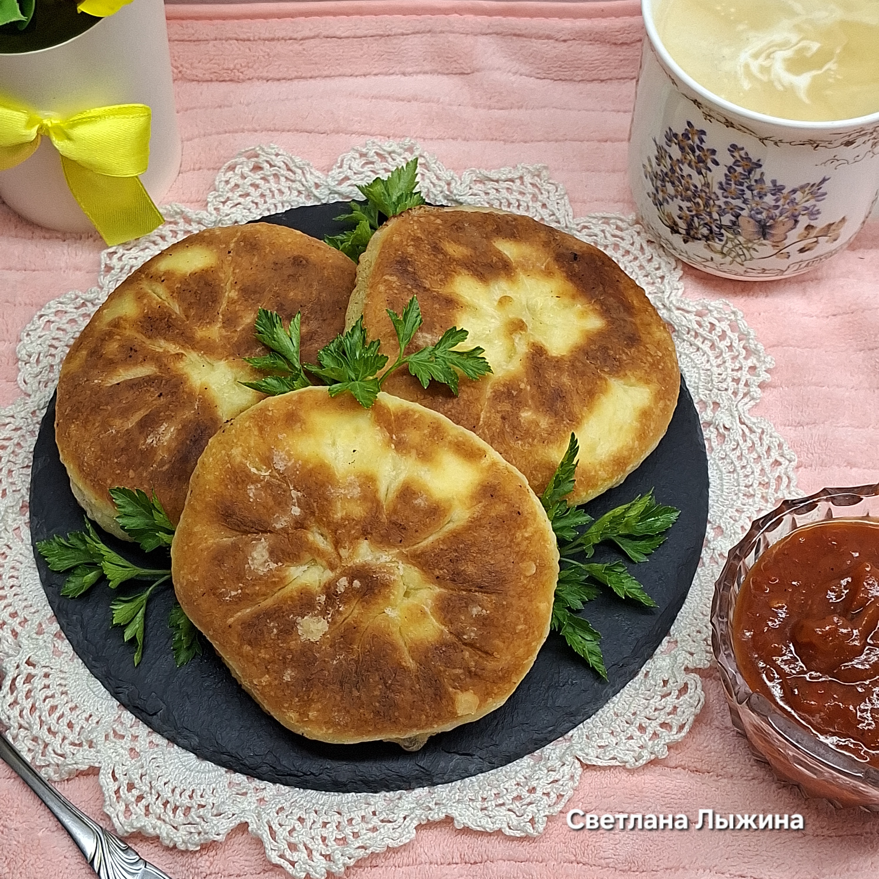 Пирожки с мясом на кефирном тесте