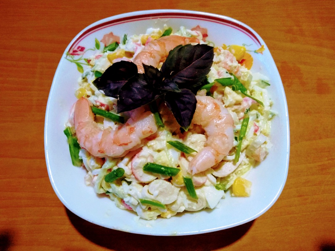 Салат с кукурузой и крабовыми палочками
