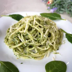 Соус песто с грецкими орехами и рукколой